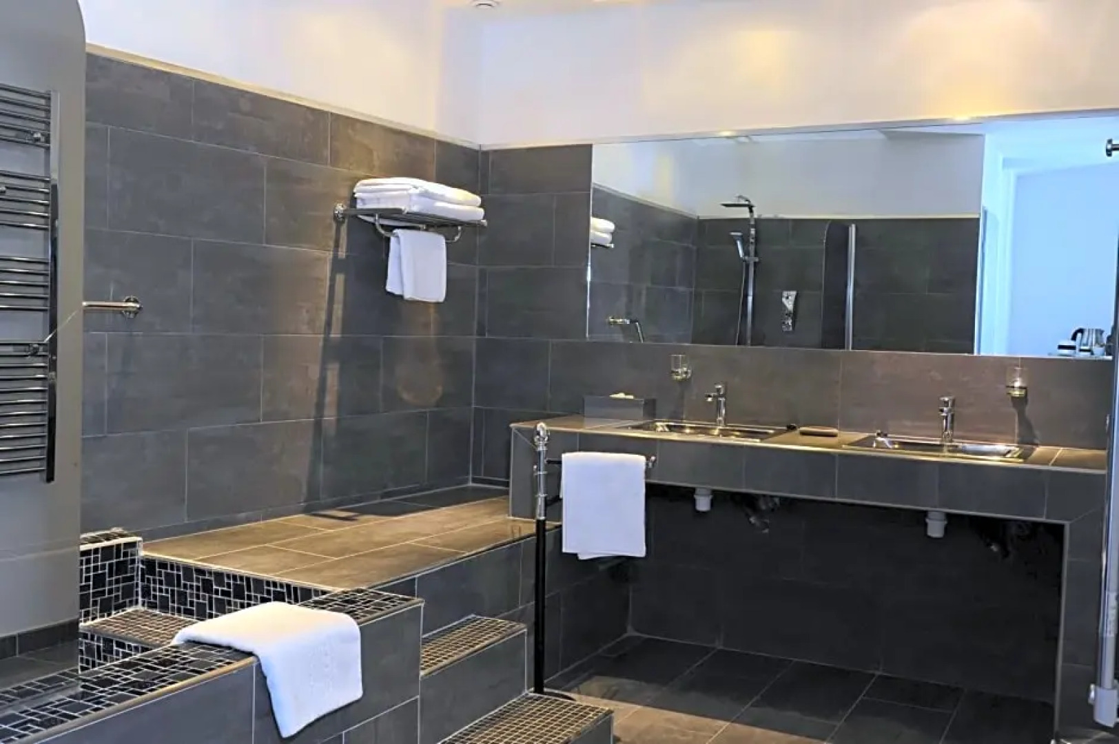 De la suite dans les oliviers