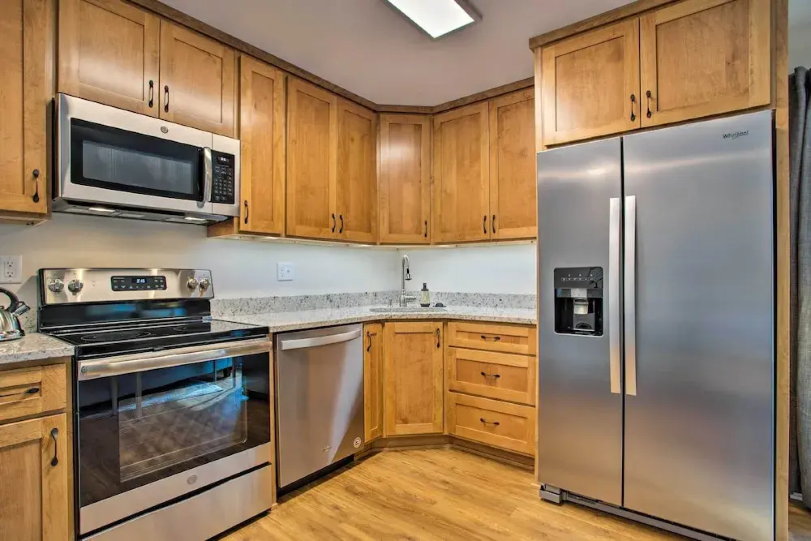 Walk to Dining: Saluda Main Street Retreat!