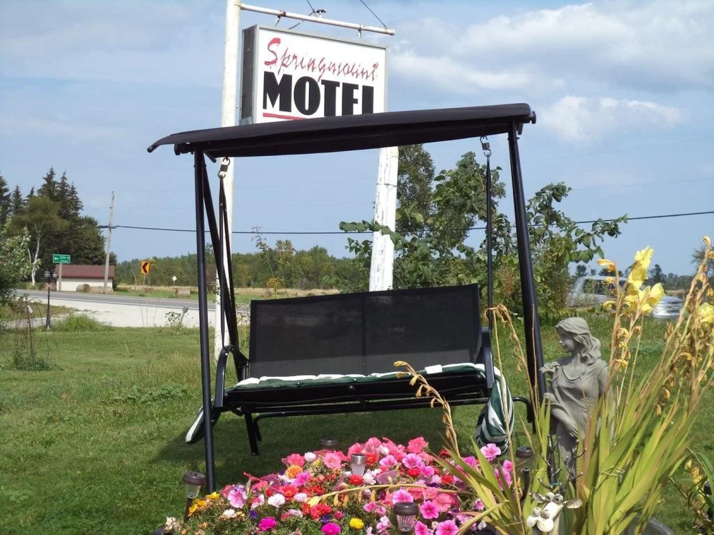 Springmount Motel