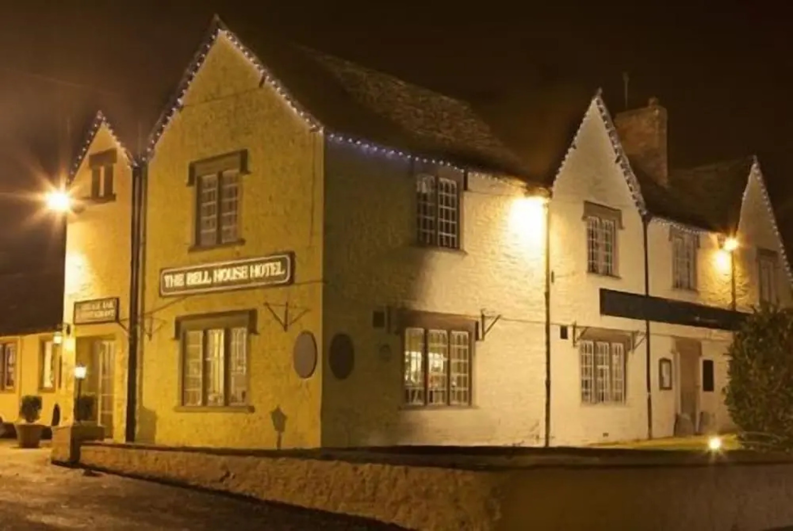 Bell House Hotel & Restaurant