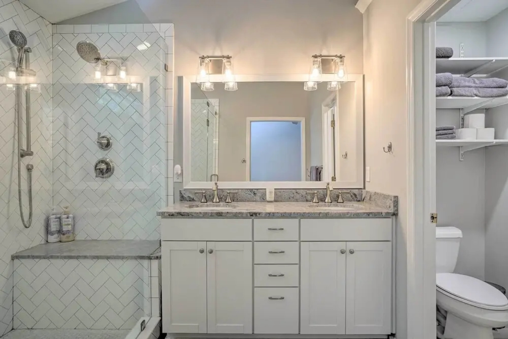 Modern Retreat - 4 Miles to Isle of Palms Beach!