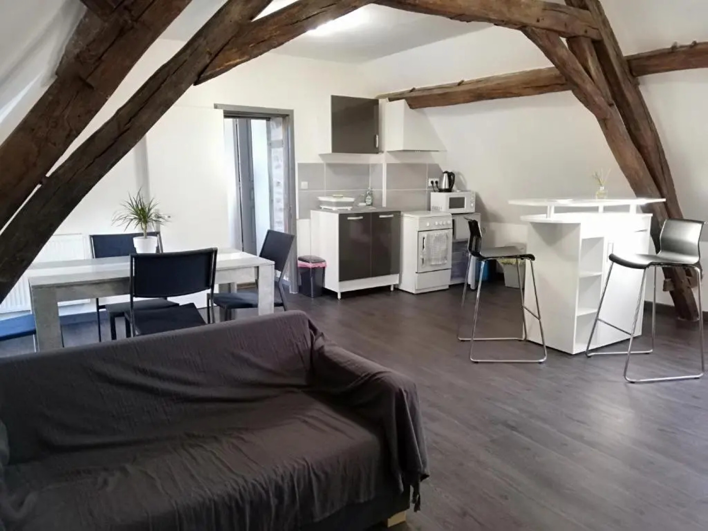 Appartement au pied du circuit de Magny-cours