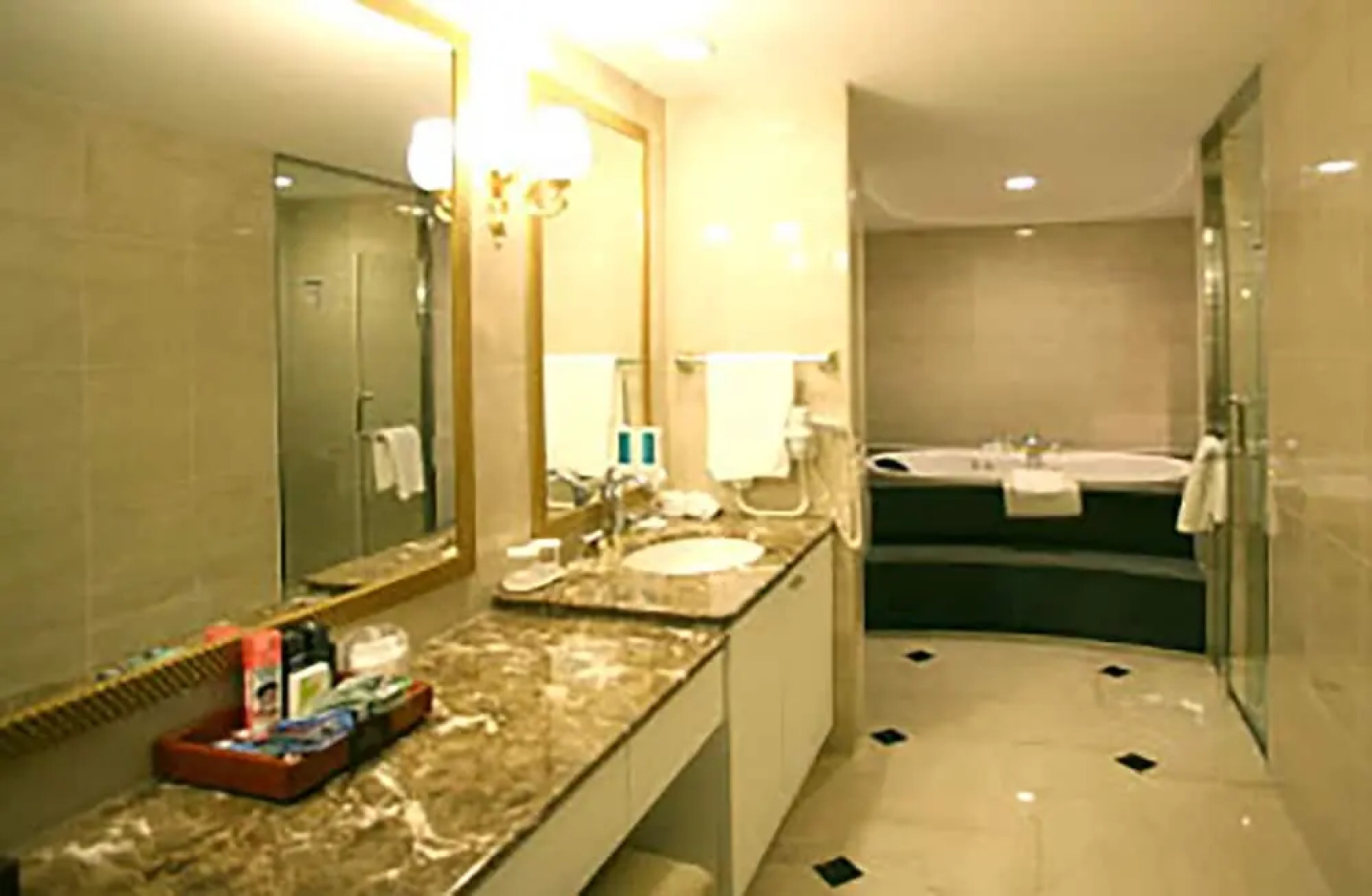 High1 Palace Hotel & CC (High1 Hotel&CC)