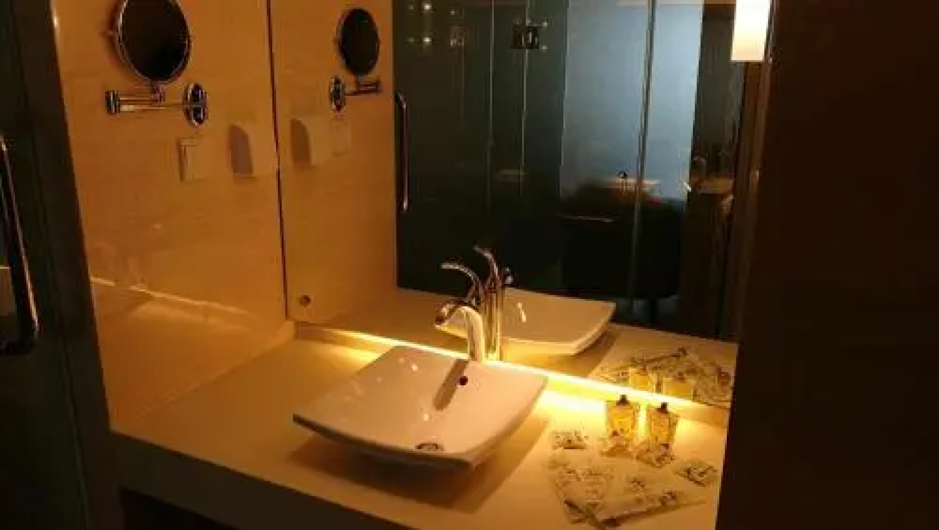 Blue Mansion Hotel Fuxian Lake Chengjiang