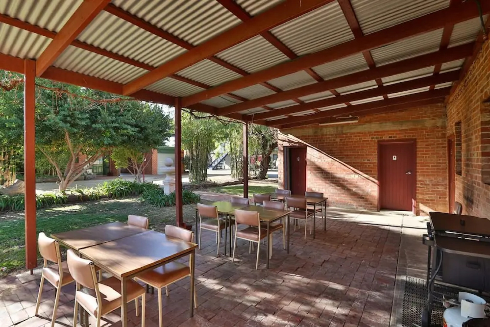 Wentworth Central Motor Inn