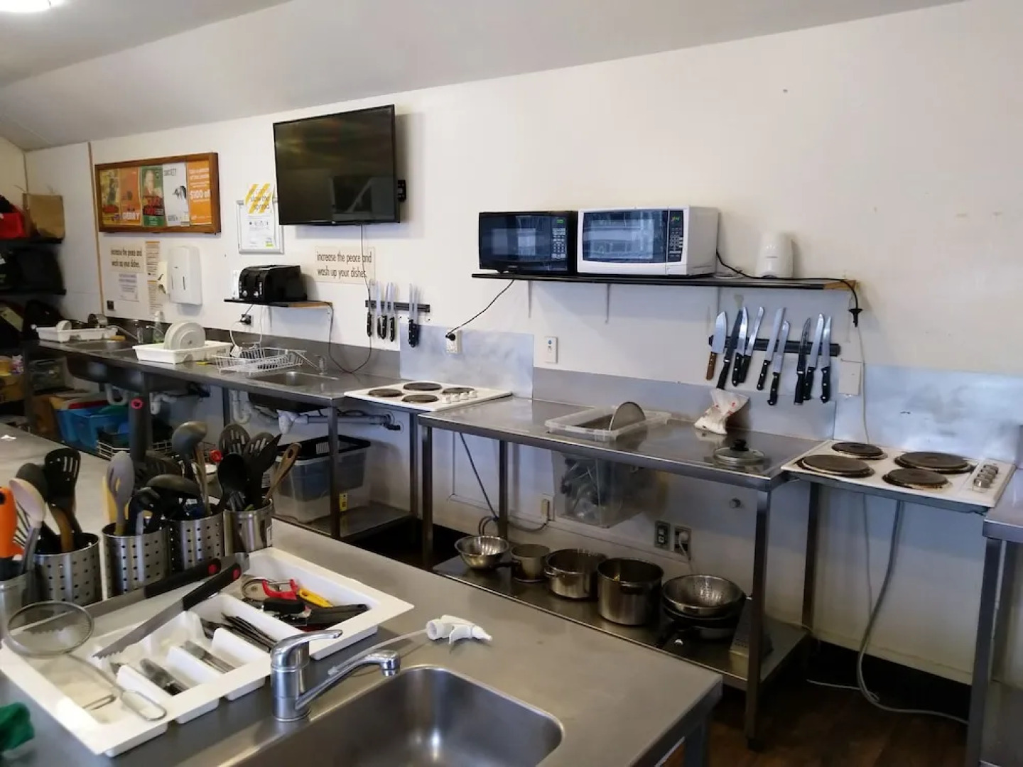 Nomads Auckland Backpackers