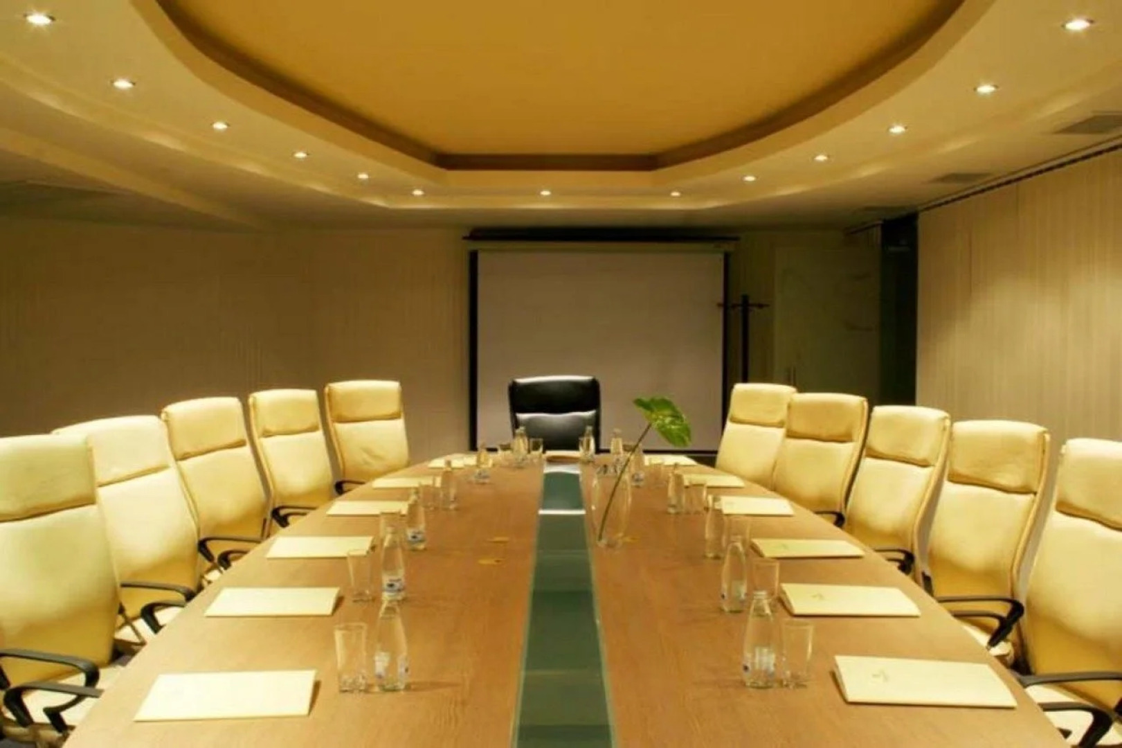 Cosmopolitan Hotel & Wellness