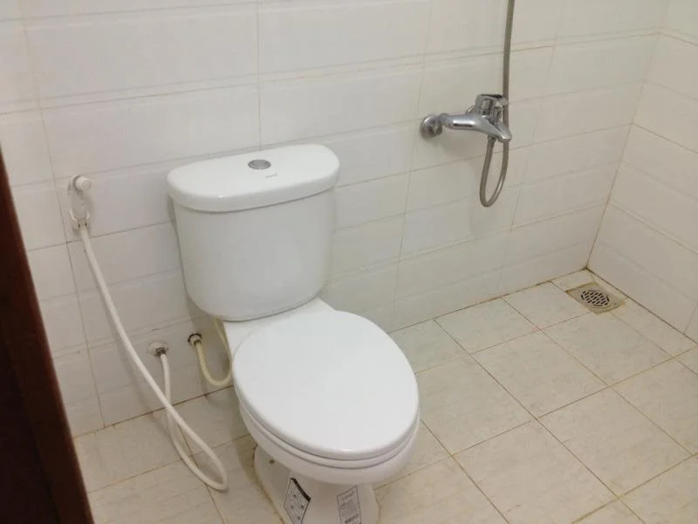 Ratanak Phnom Svay Hotel