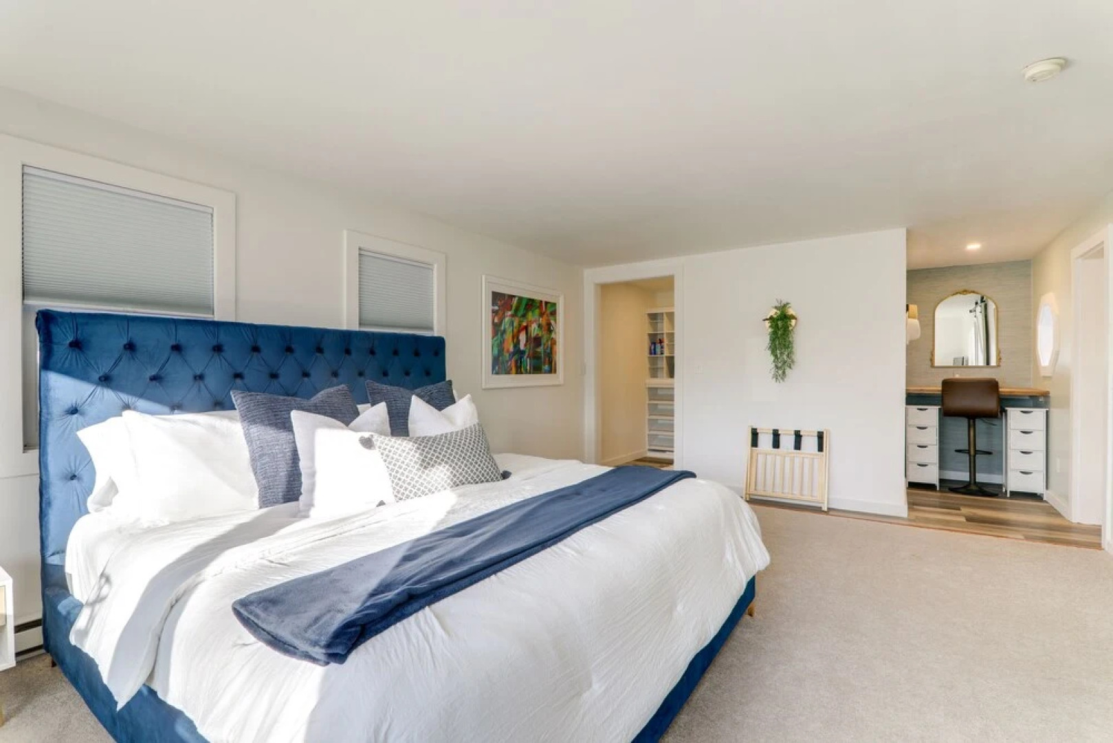 Private Pool & Screened Deck: Mashpee Home!