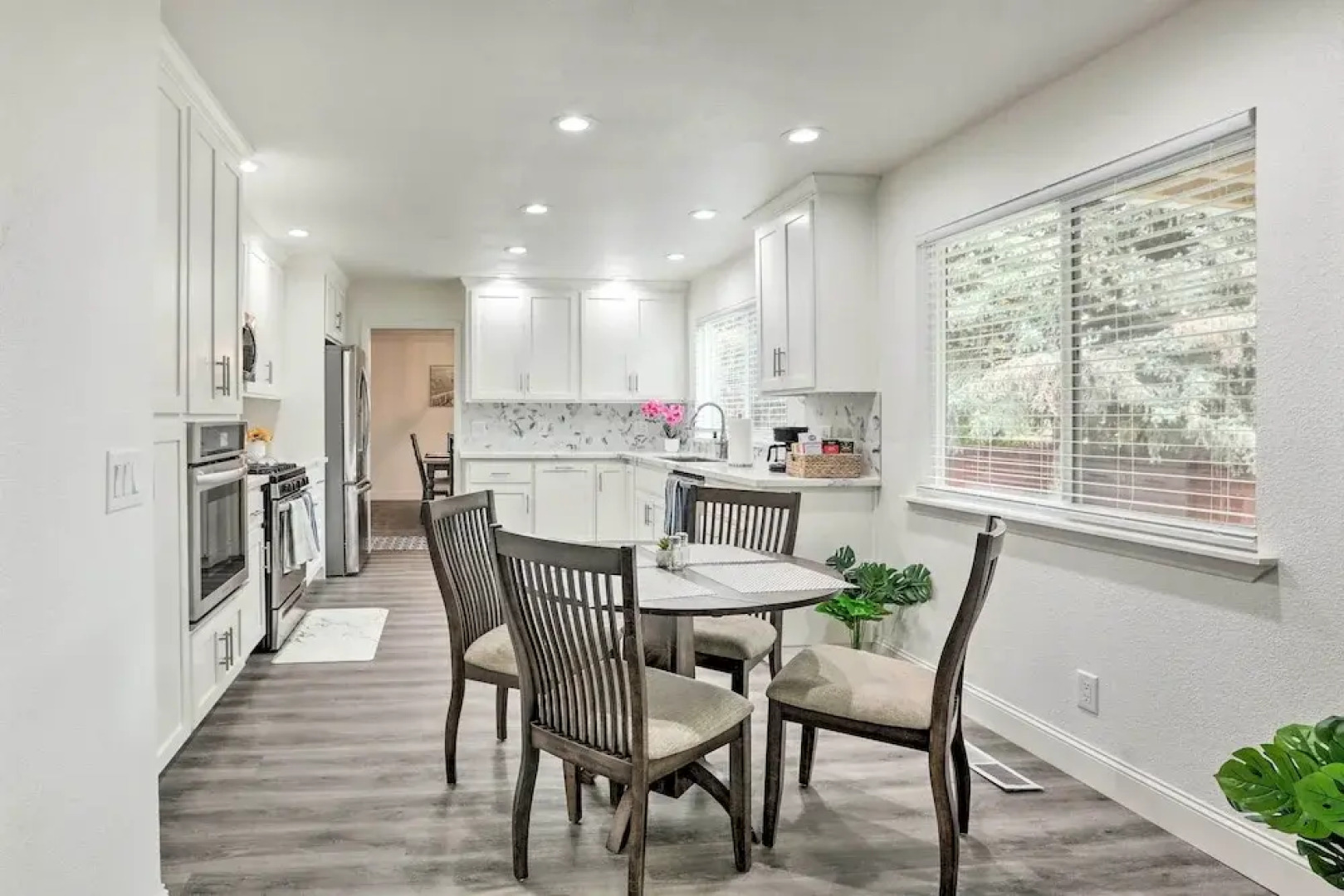 4 Mi to Dtwn Reno: Sleek Family Retreat!