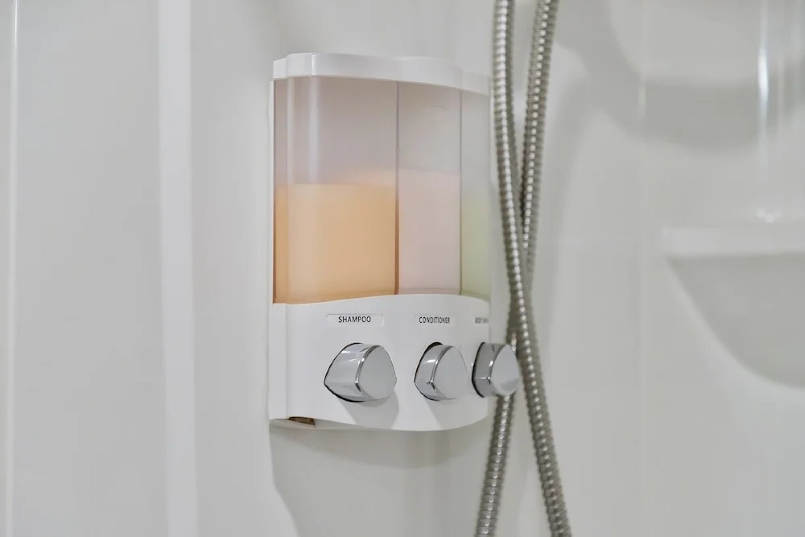 Chic Apt w Jacuzzi Pool BBQ Mountain Views