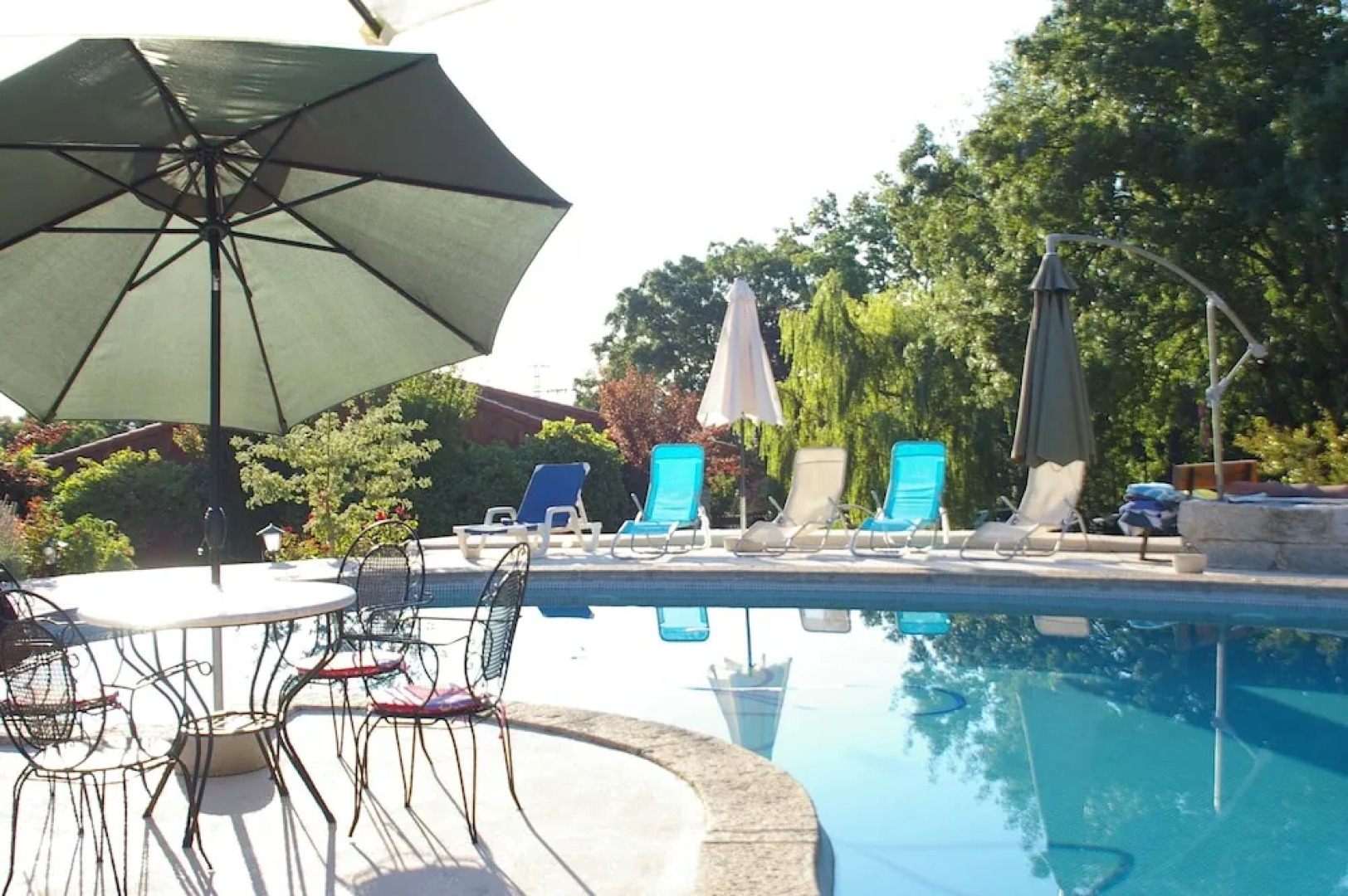 La Casa Roja De El Escorial