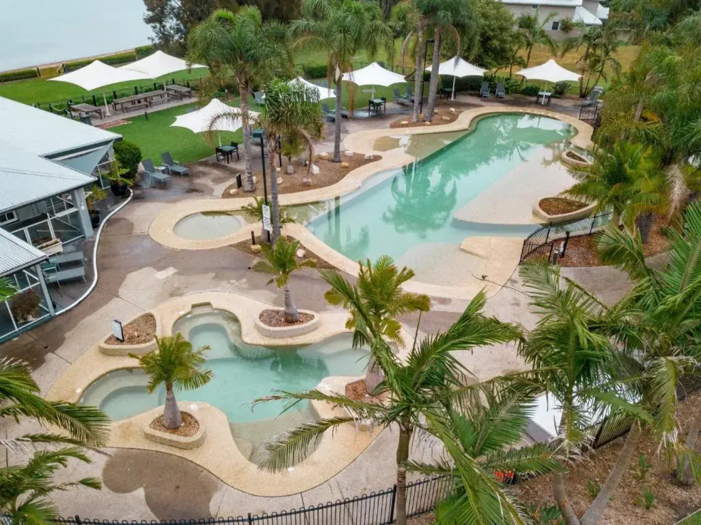 Mercure Lake Macquarie Raffertys Resort