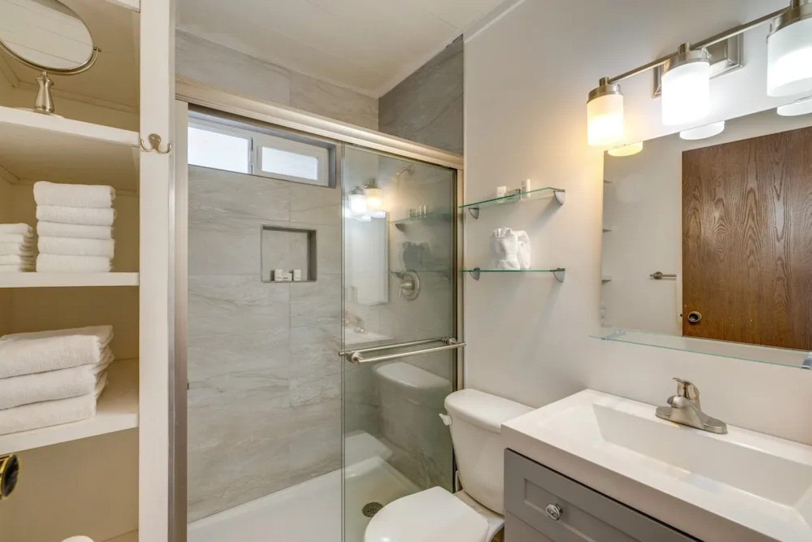 Lovely Cannon Beach Vacation Rental w/ Hot Tub