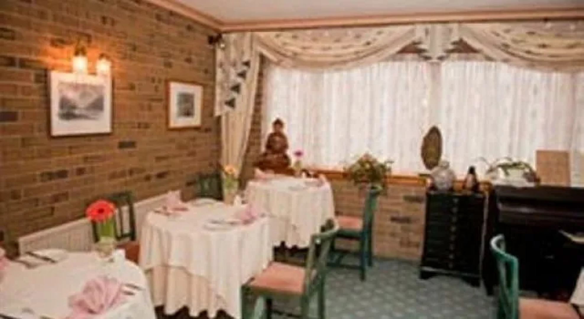 Tudor Rose Original Hotel