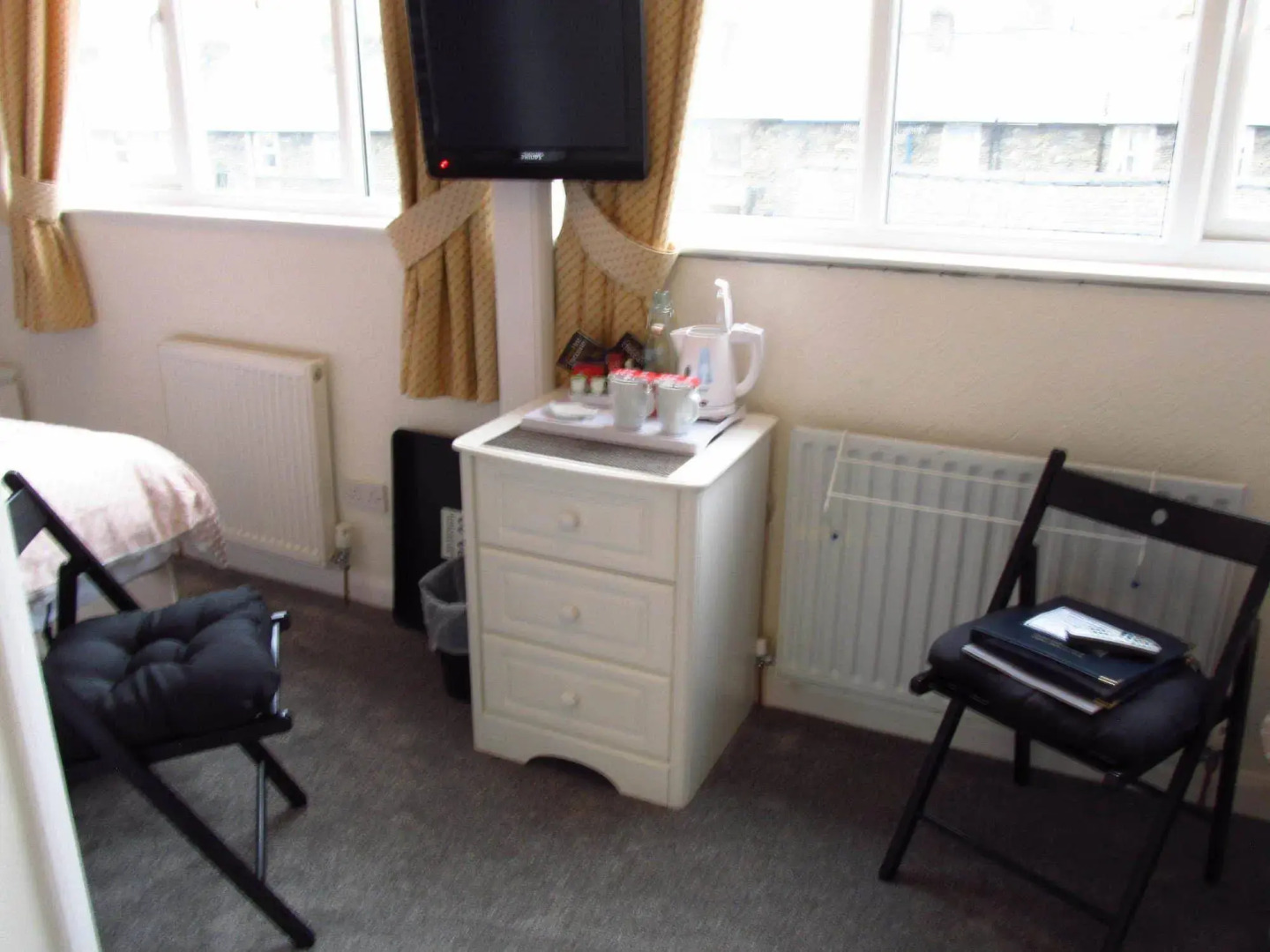 Broadlands Guest House