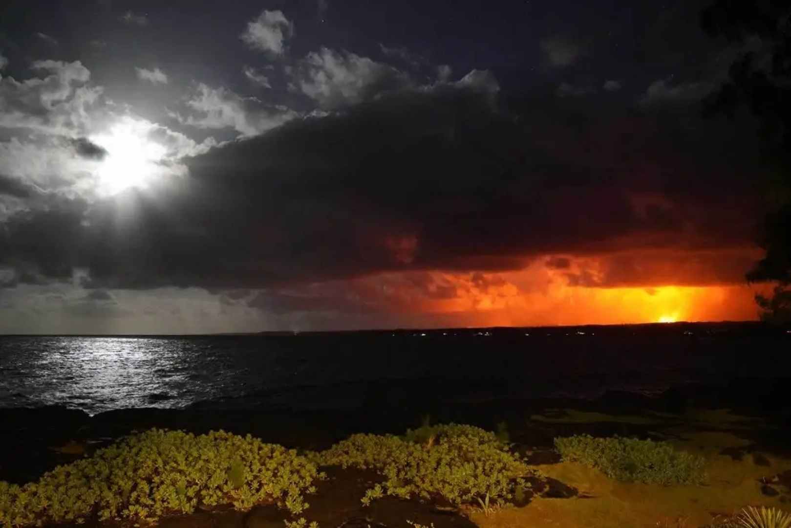 Direct Oceanfront, Big Island Home