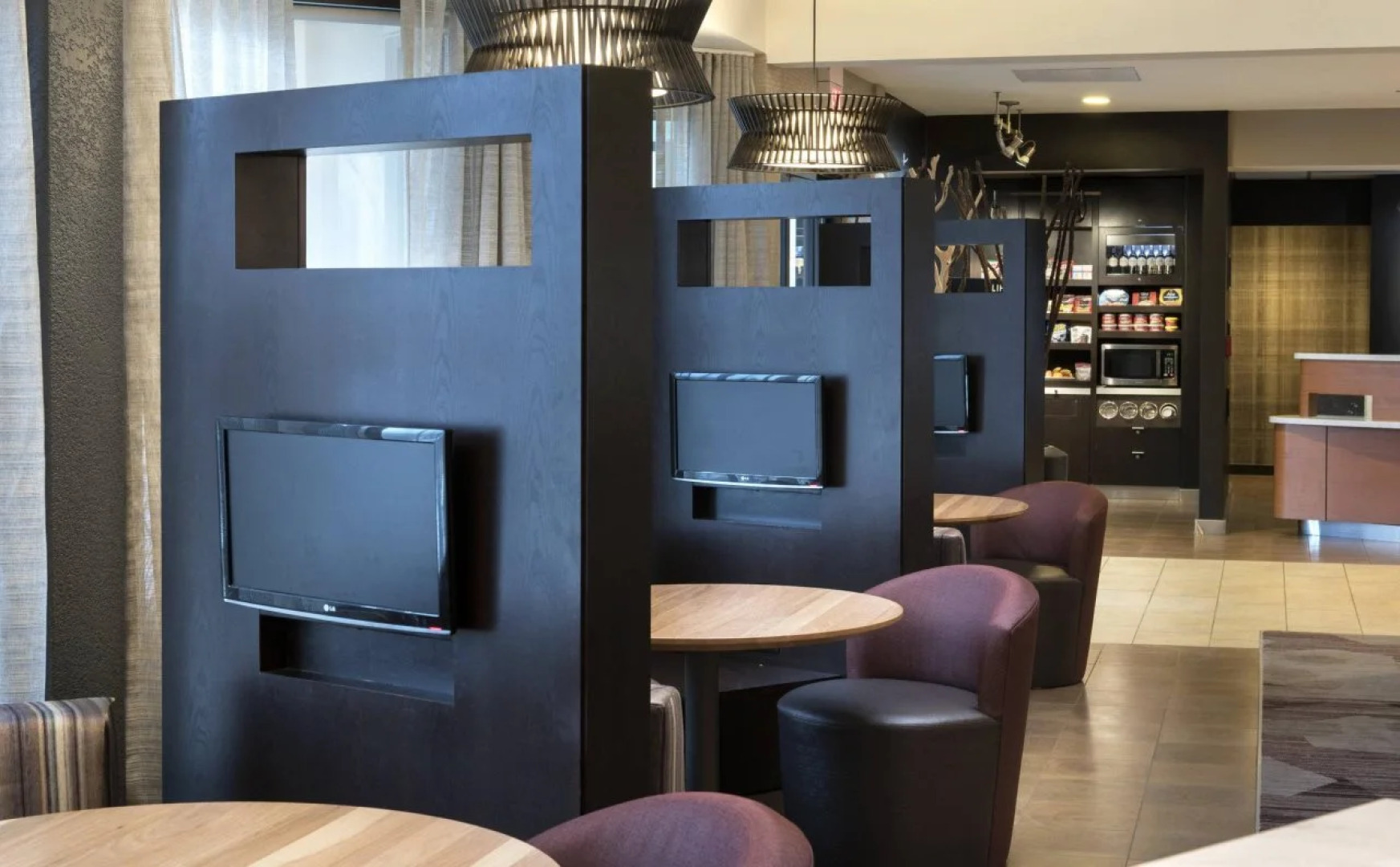 Courtyard Chicago Waukegan Gurnee