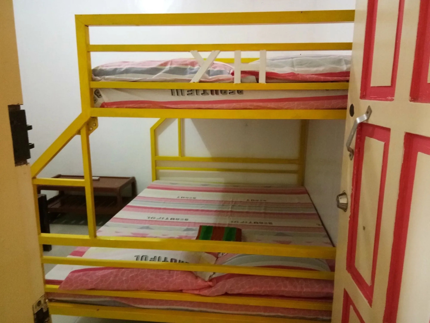 Yellow HOUSE Vacation Rental