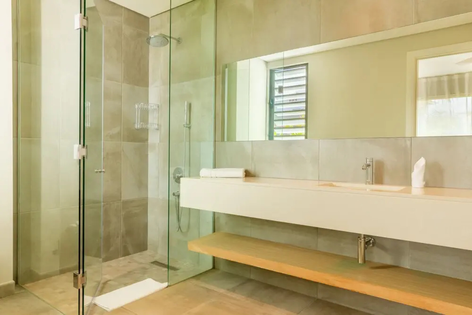 Azuri Residences by Life in Blue