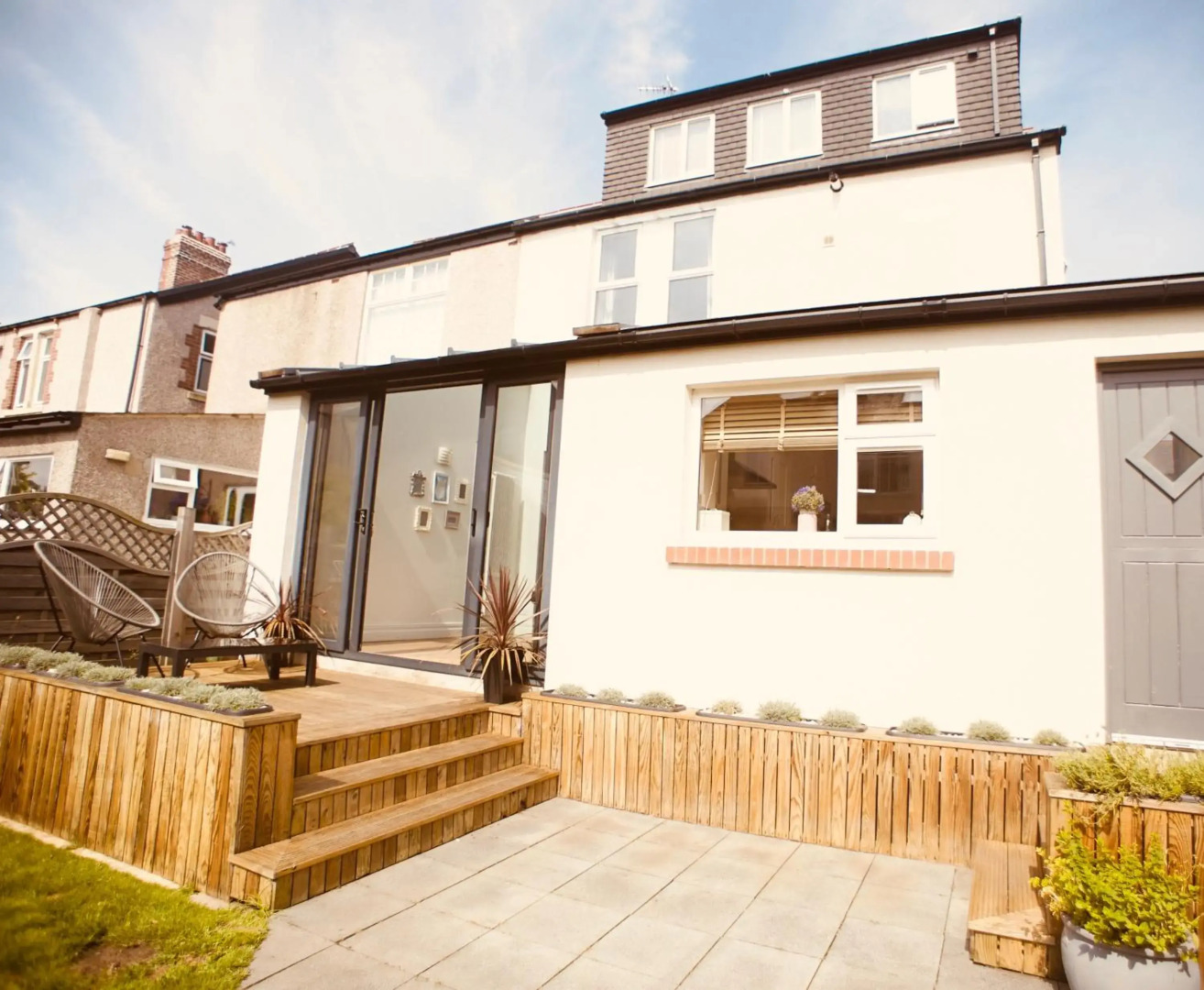 LUXURY Coastal 4 Bed FAMILY Home In Whitley Bay - 5 Mins To The Beach - Sleeps 9