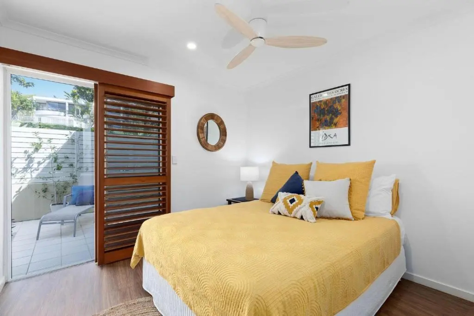 4 Trieste Central Apartment with a Backdrop of Lush Greenery