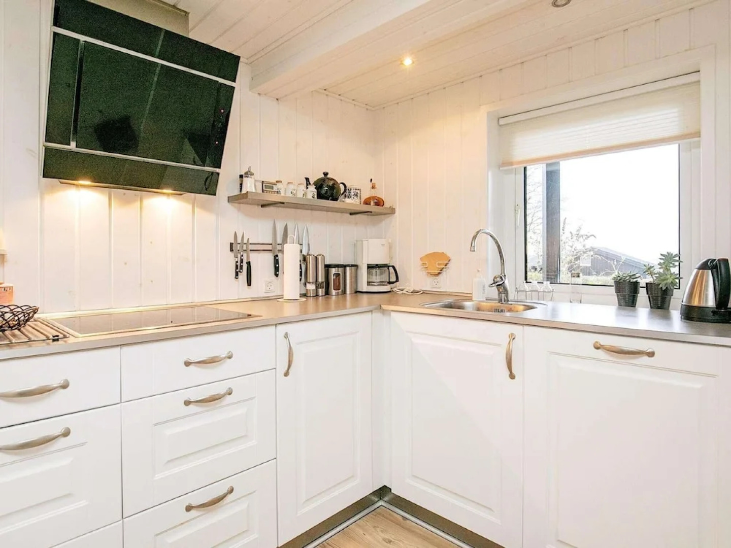 6 Person Holiday Home in Roslev