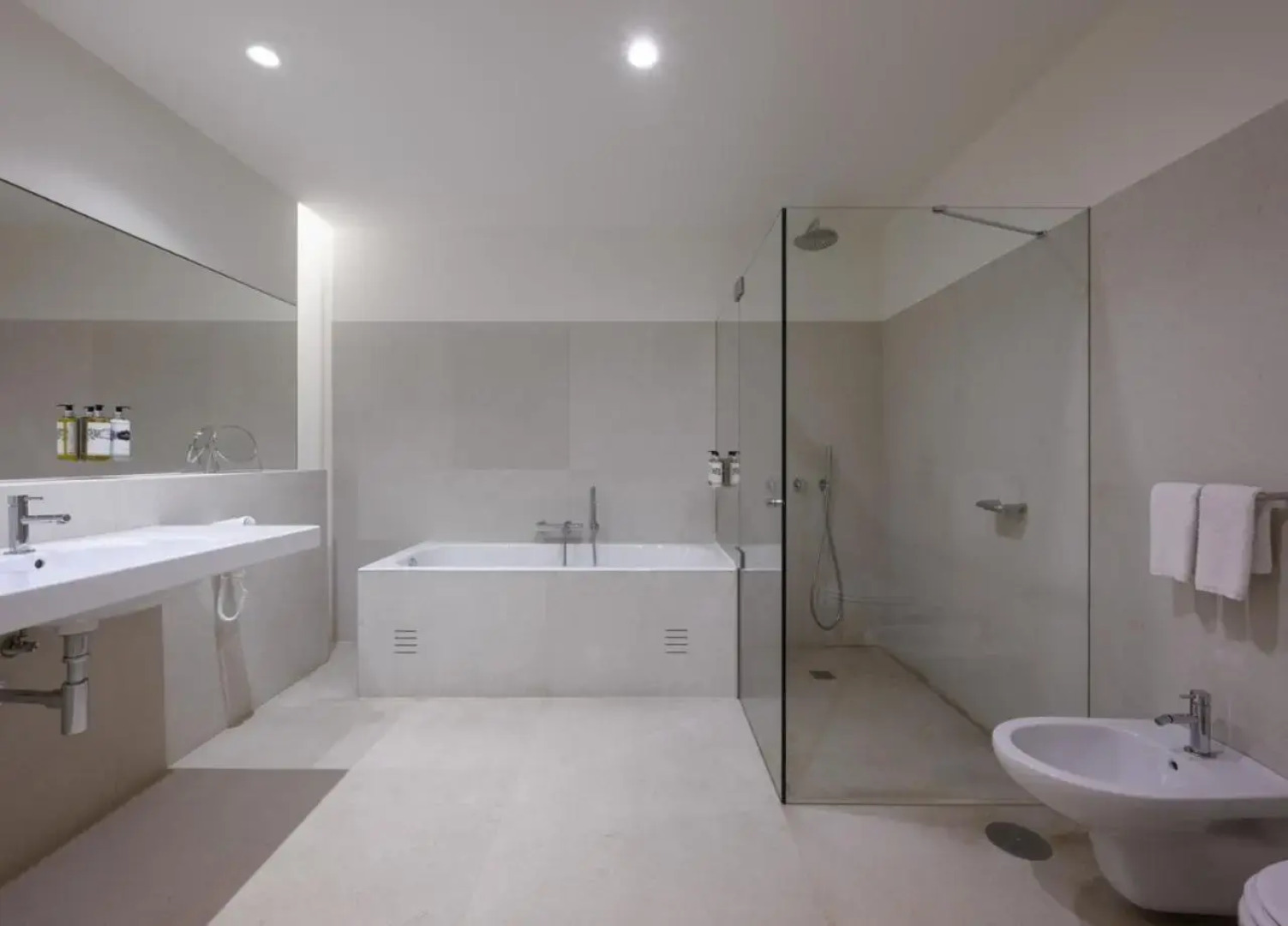 Отель Montebelo Mosteiro de Alcobaca Historic Hotel