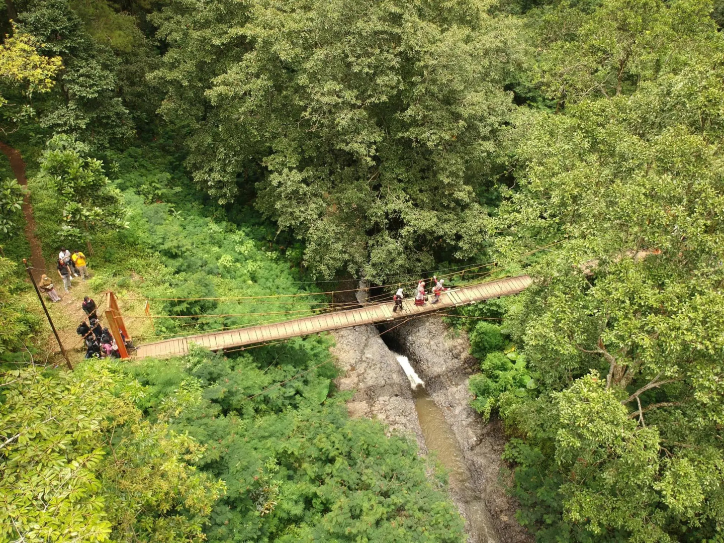 Private And Spacious Studio Room At Skyland City Jatinangor