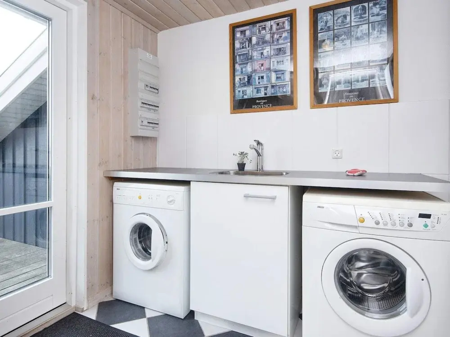 10 Person Holiday Home in Harboore-by Traum