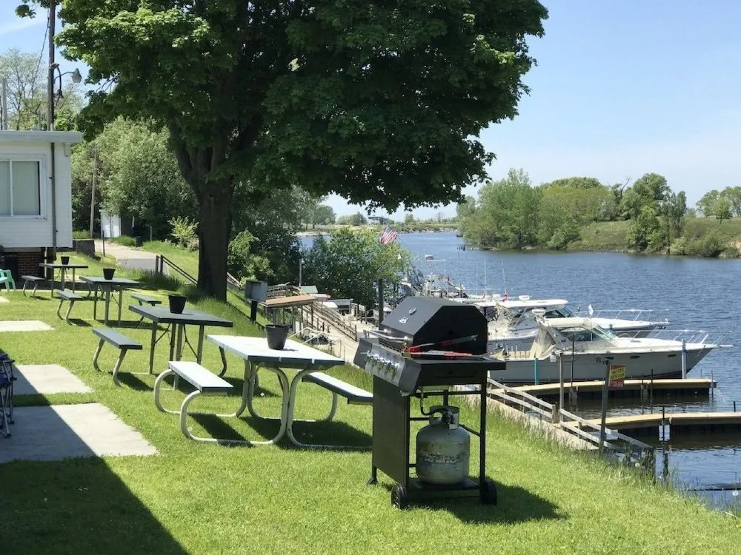 Riverside Motel and Marina Manistee