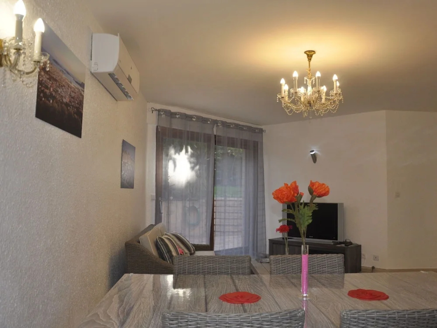 Classy Holiday Home With Swimming Pool, Garden, Tennis Court