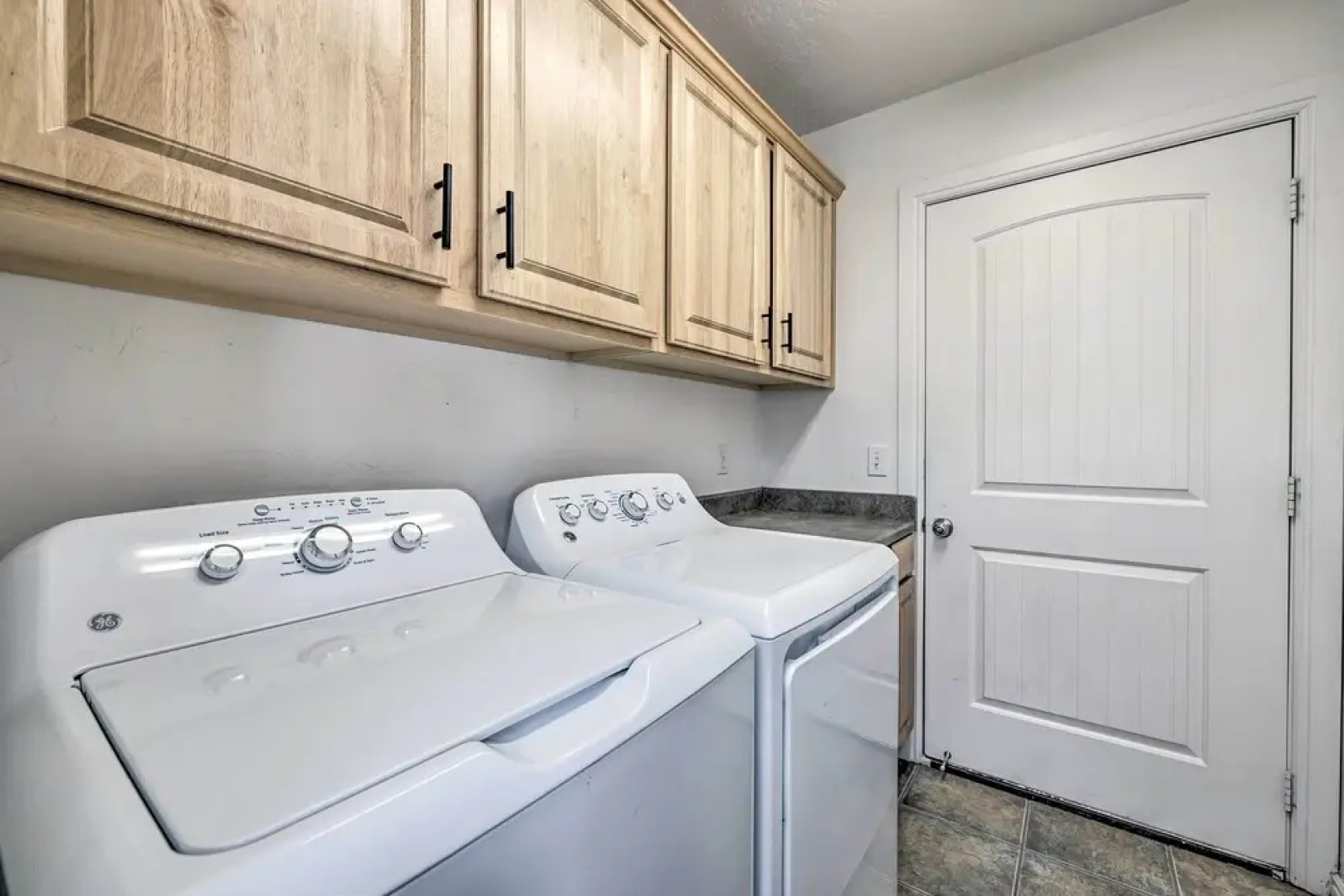 Modern Page Retreat w/ View, 9 Mi to Wahweap Beach