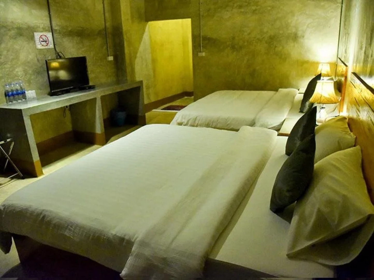 Baan See See Moutain View