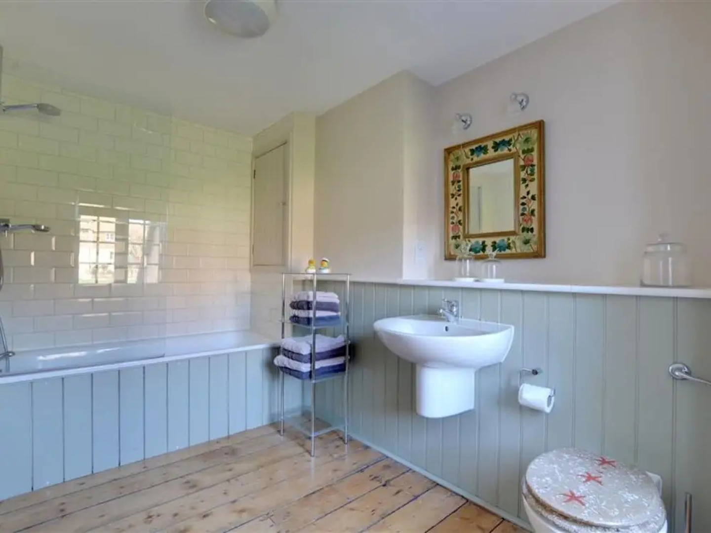 Gorgeous Holiday Home Overlooking the Spacious County of Weald of Kent