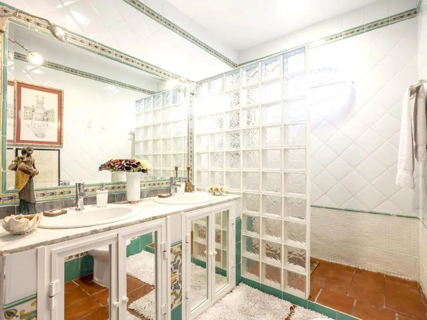 4 bedrooms villa with private pool enclosed garden and wifi at Los Palacios y Villafranca