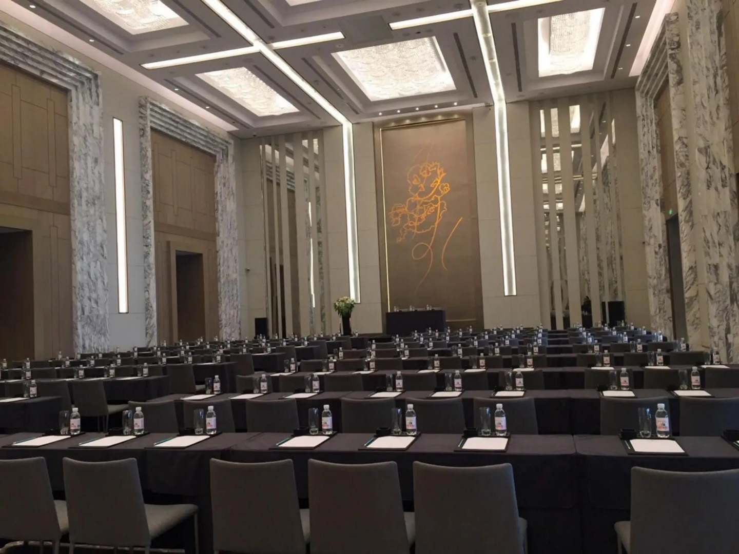 Hotel Plaza Carnival Qingdao