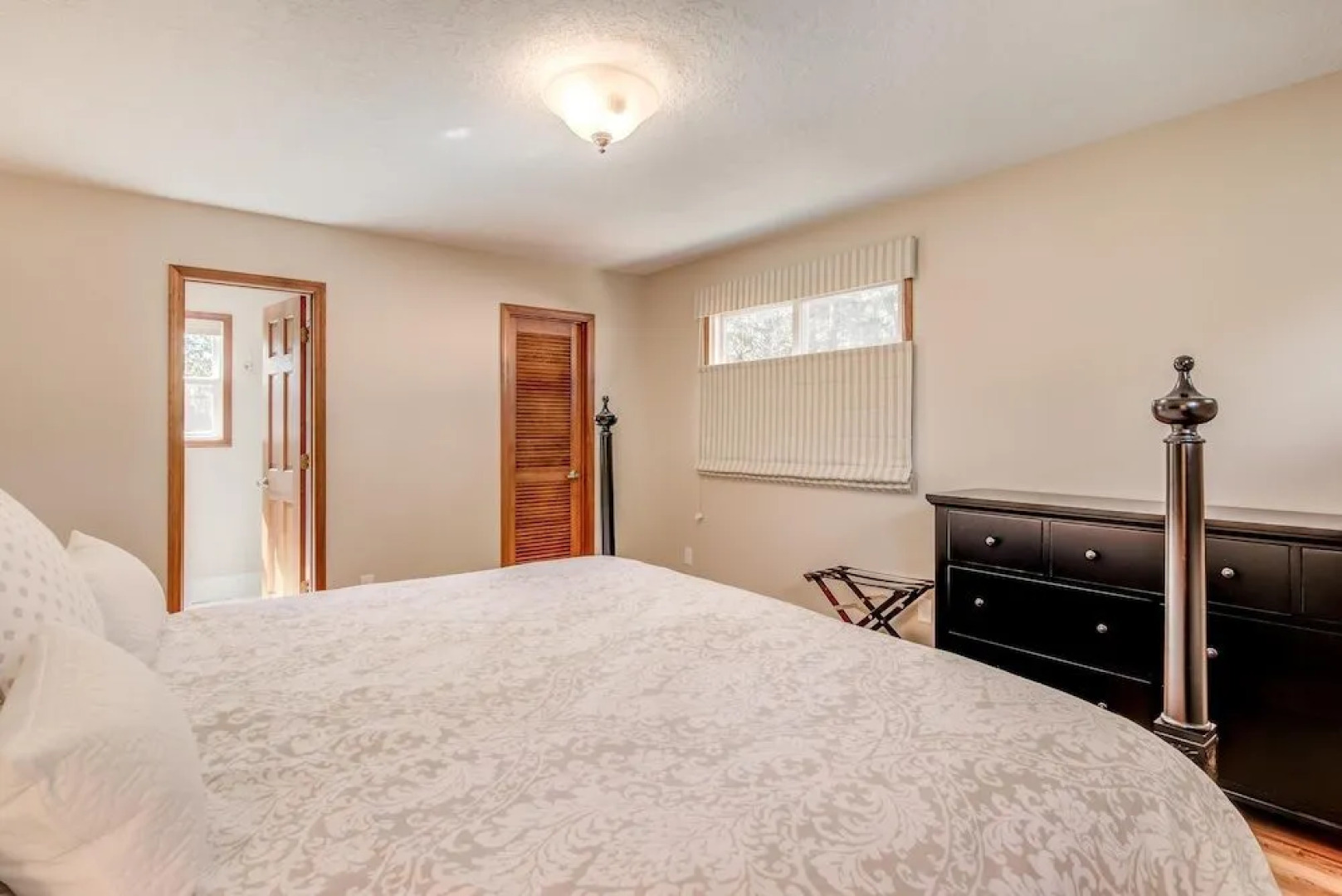 Manzanita Jewel MCA 619