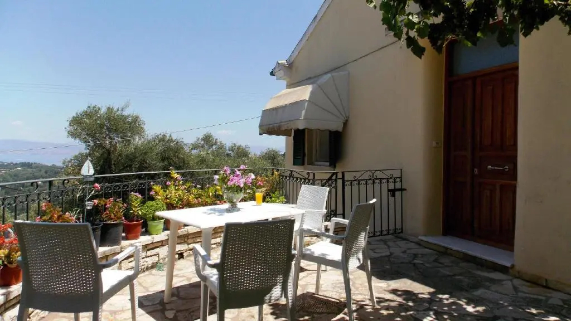 Lamda's House Agii Deka Corfu