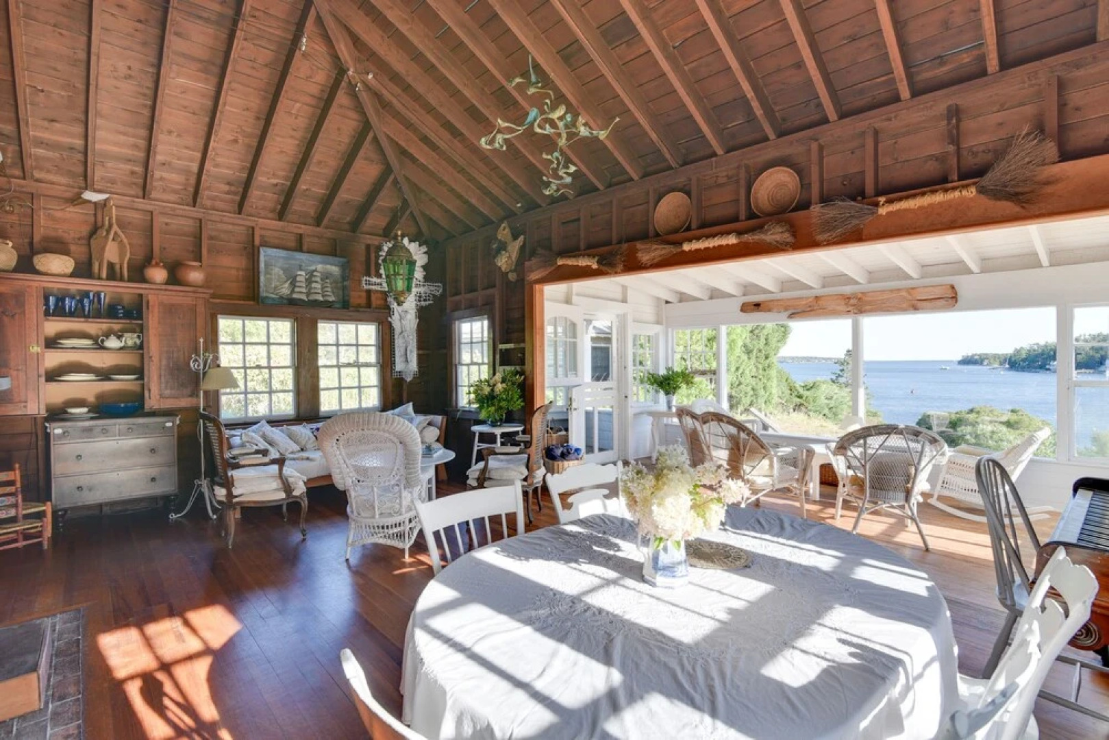 Oceanfront Cottage w/ Deck 2 Mi to Boothbay Harbor