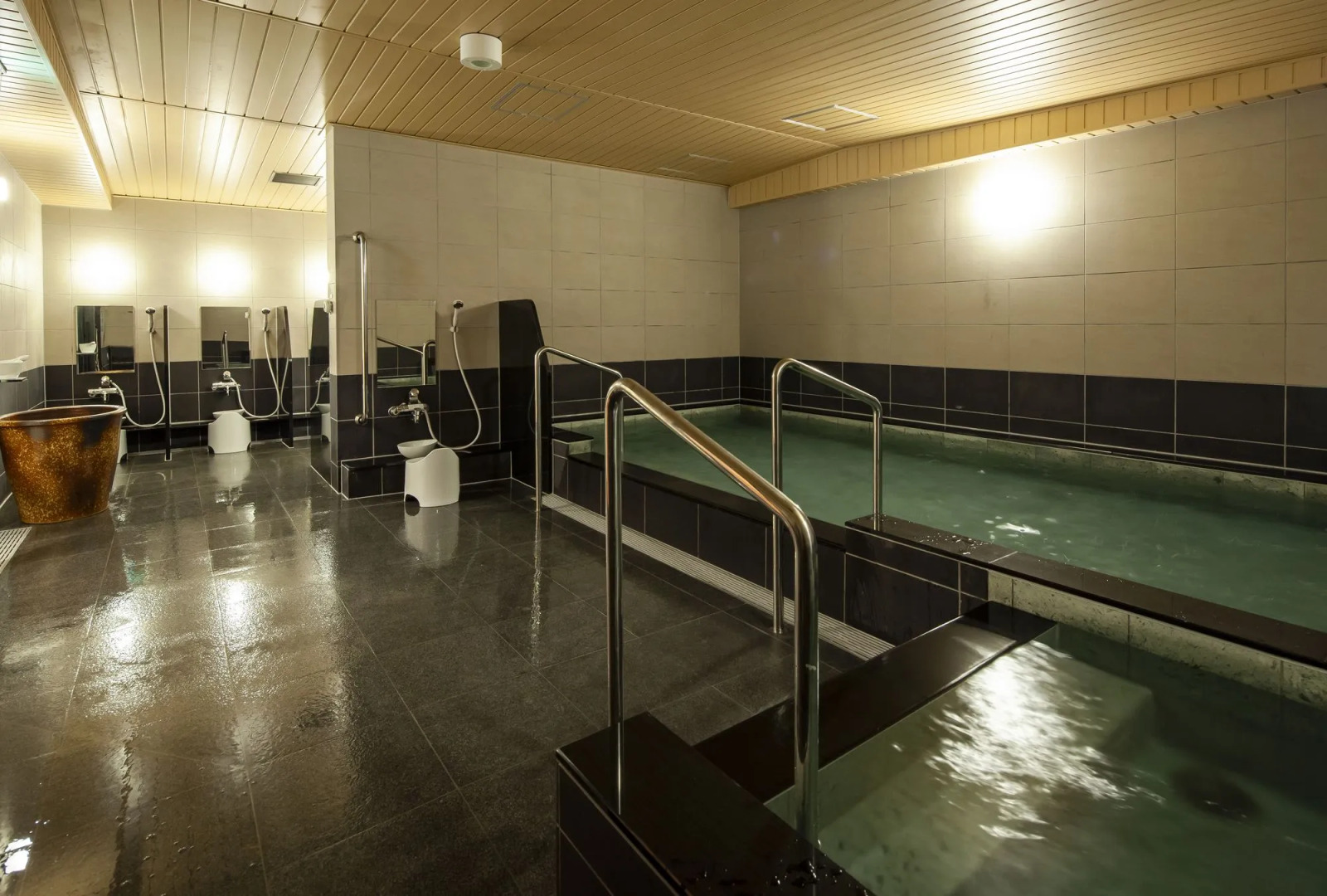 Y's Cabin & Hotel Naha Kokusai Dori