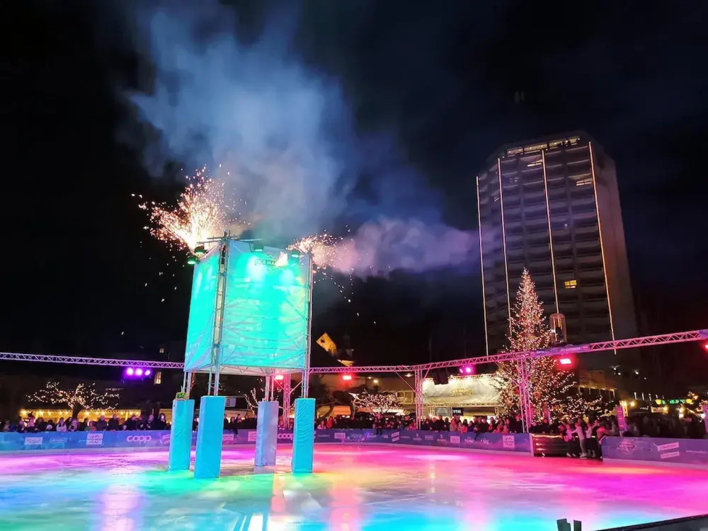 DownTown Apartments - RiverTown House