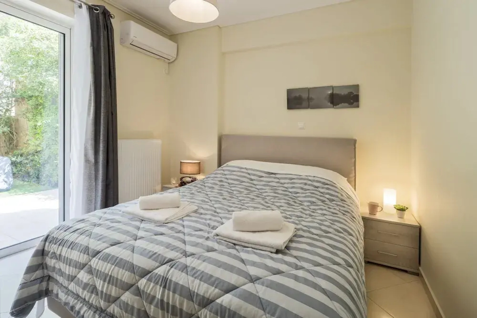 Scorpio Deluxe Apartment with Private Garden