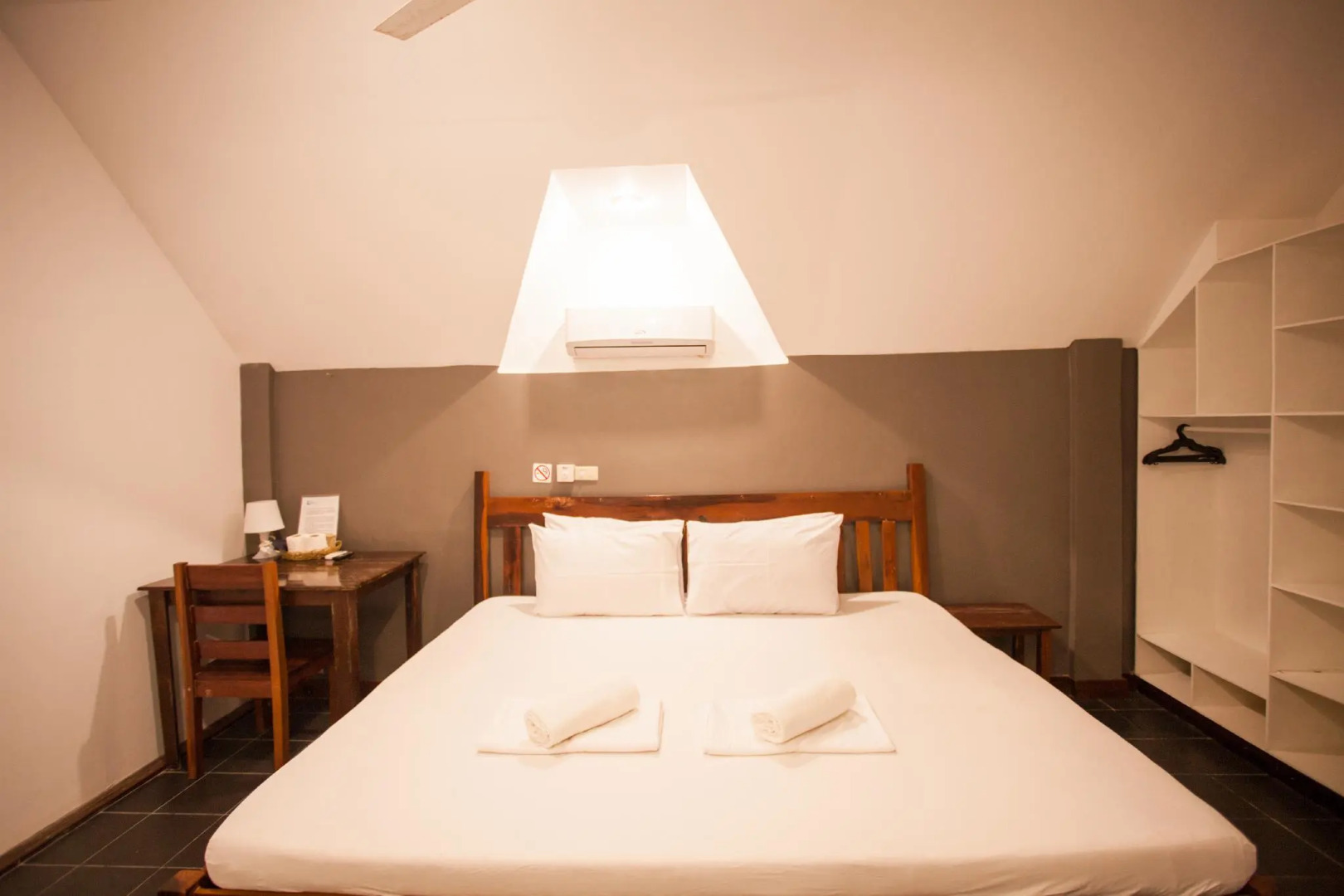 La Luna Island Resort