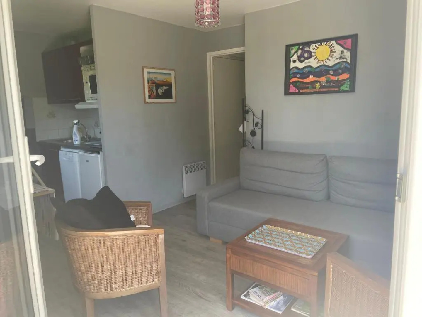 appartement proche mer avec jardin ensoleillé