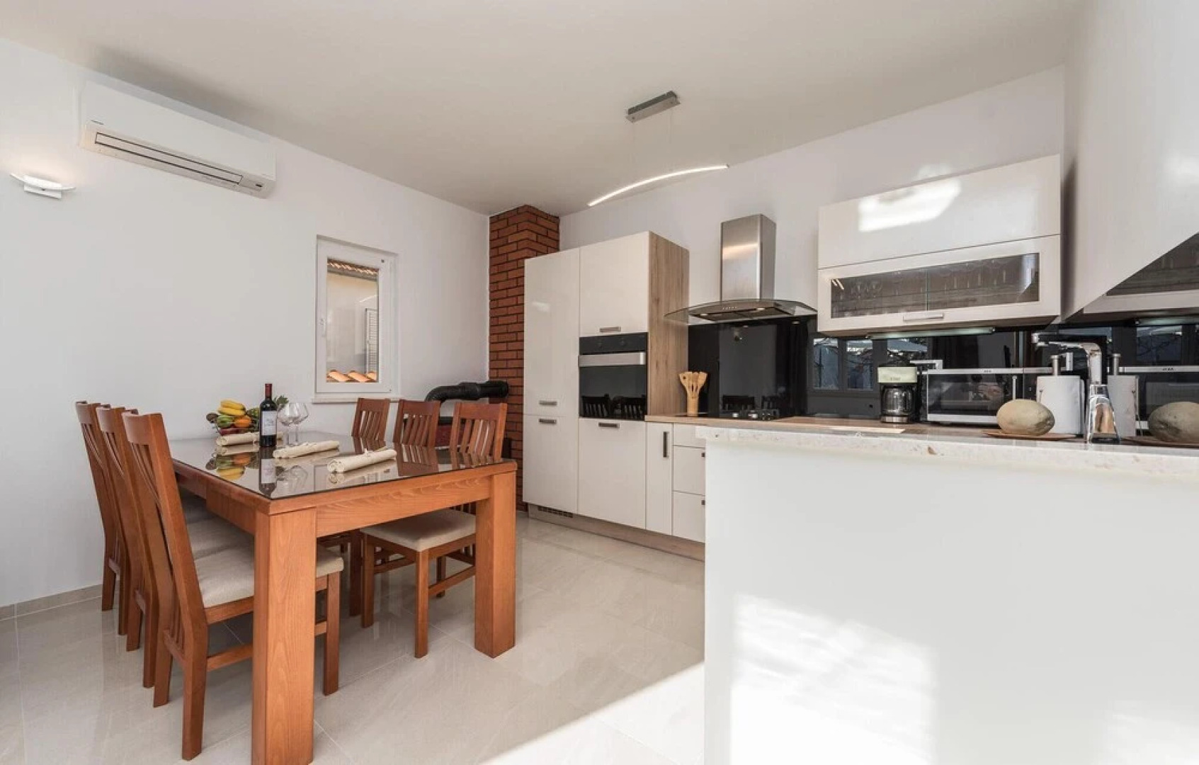 Amazing Home in Vrsi With 3 Bedrooms and Wifi