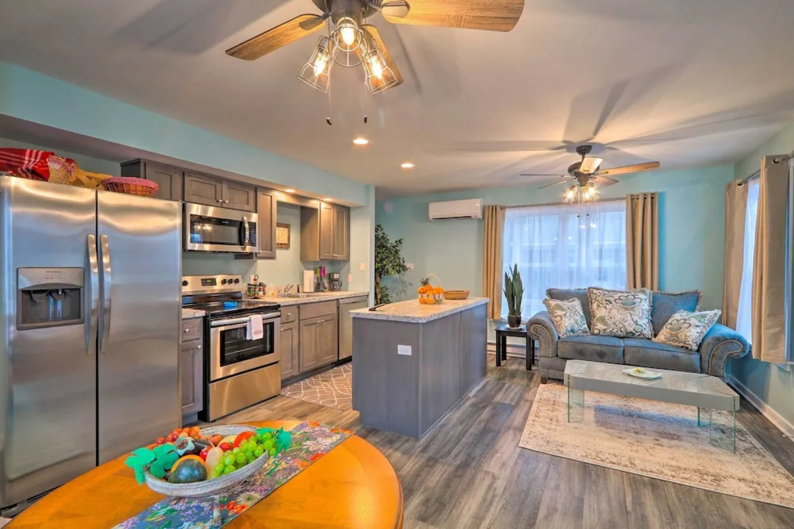 Unwind Fireside! Poconos Cottage 12 Mi to Slopes