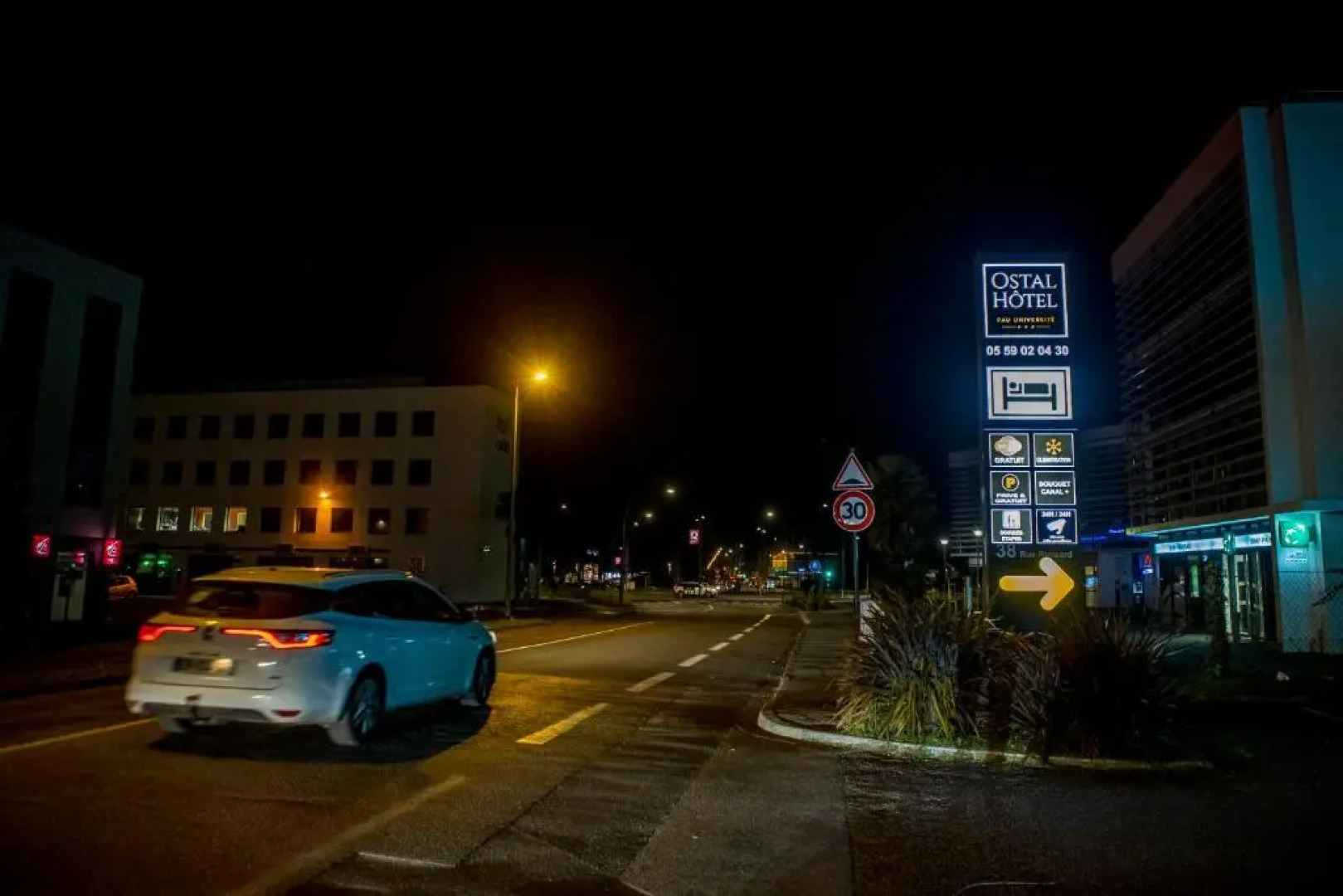 Ostal Pau Université - Sure Hotel Collection by Best Western