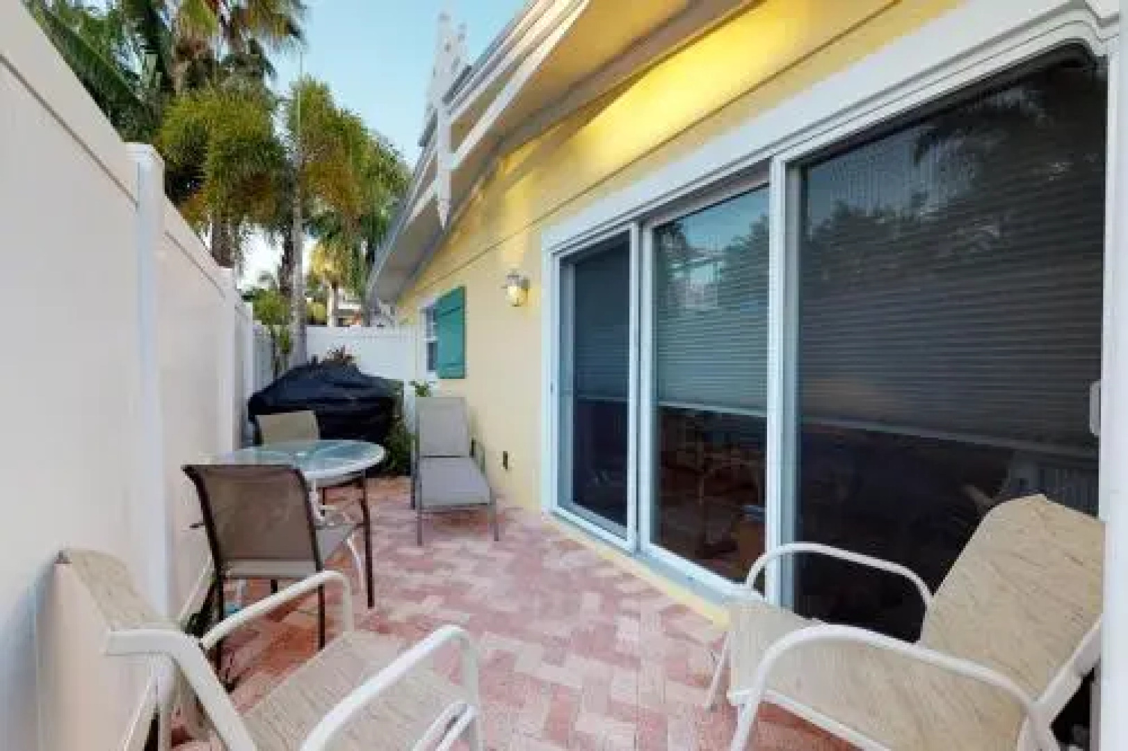 Palm Isle 3210 by RedAwning