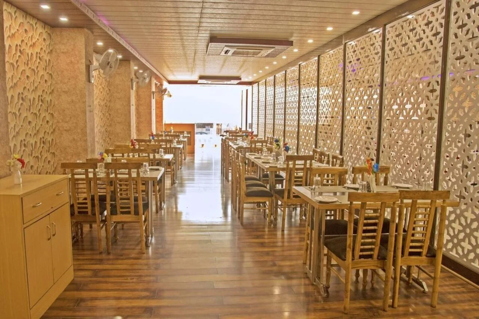 Spring Sky Mughalsarai by ShriGo Hotels